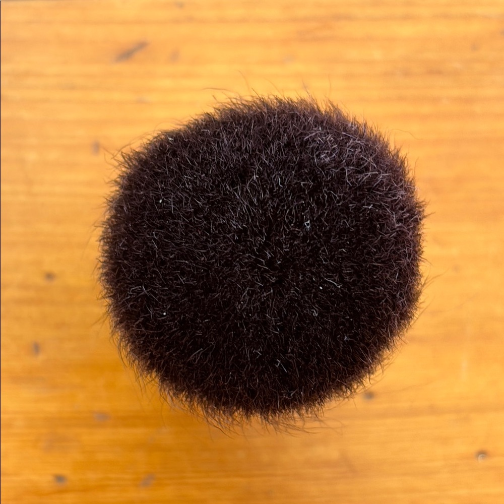 Beauty 360 NWT | Kabuki Brush with Black Leather Case - Picture 8 of 11